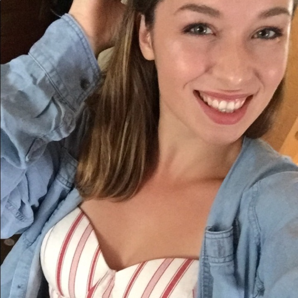 Meet your Posher, Elissa